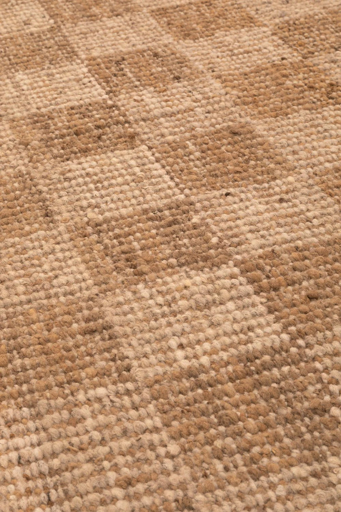 Lara Runner | Latte & Natural