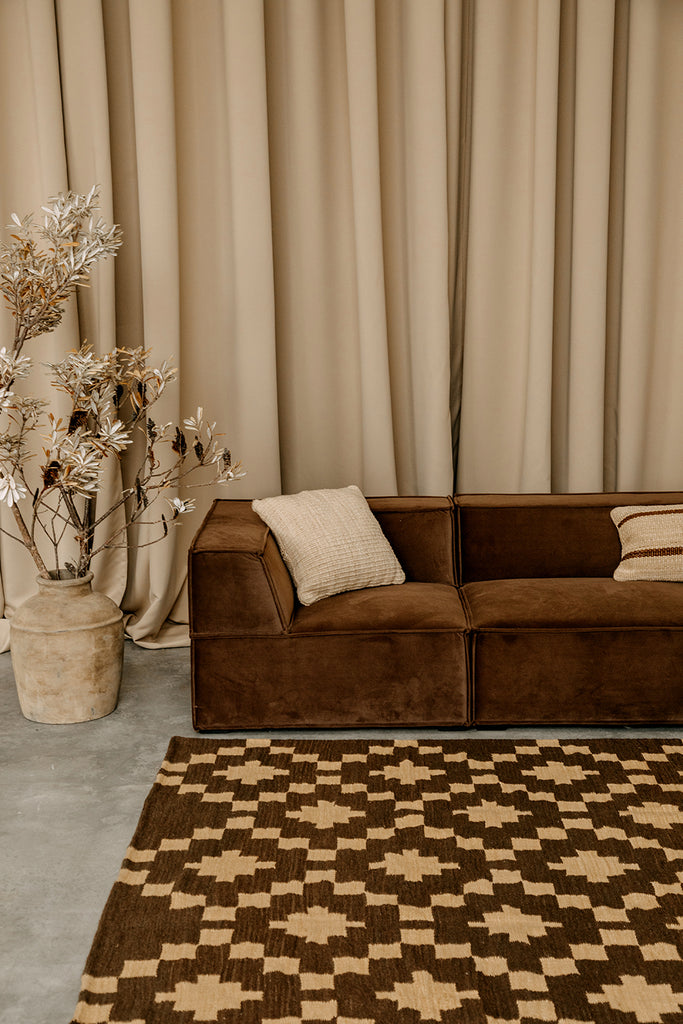 Antonia | Coffee & Camel