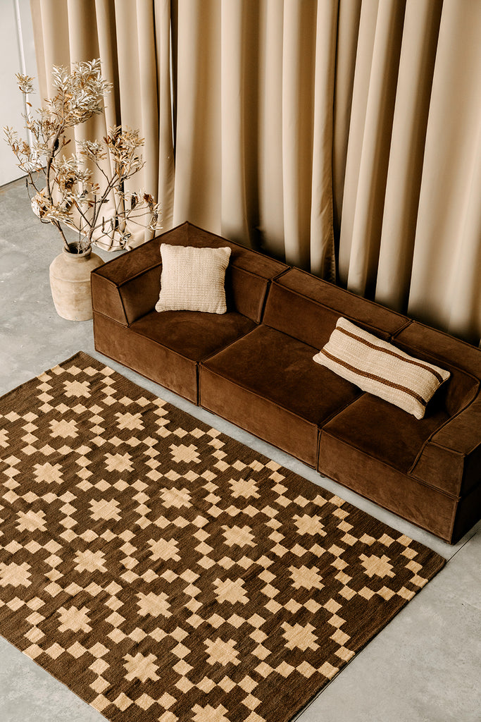 Antonia | Coffee & Camel