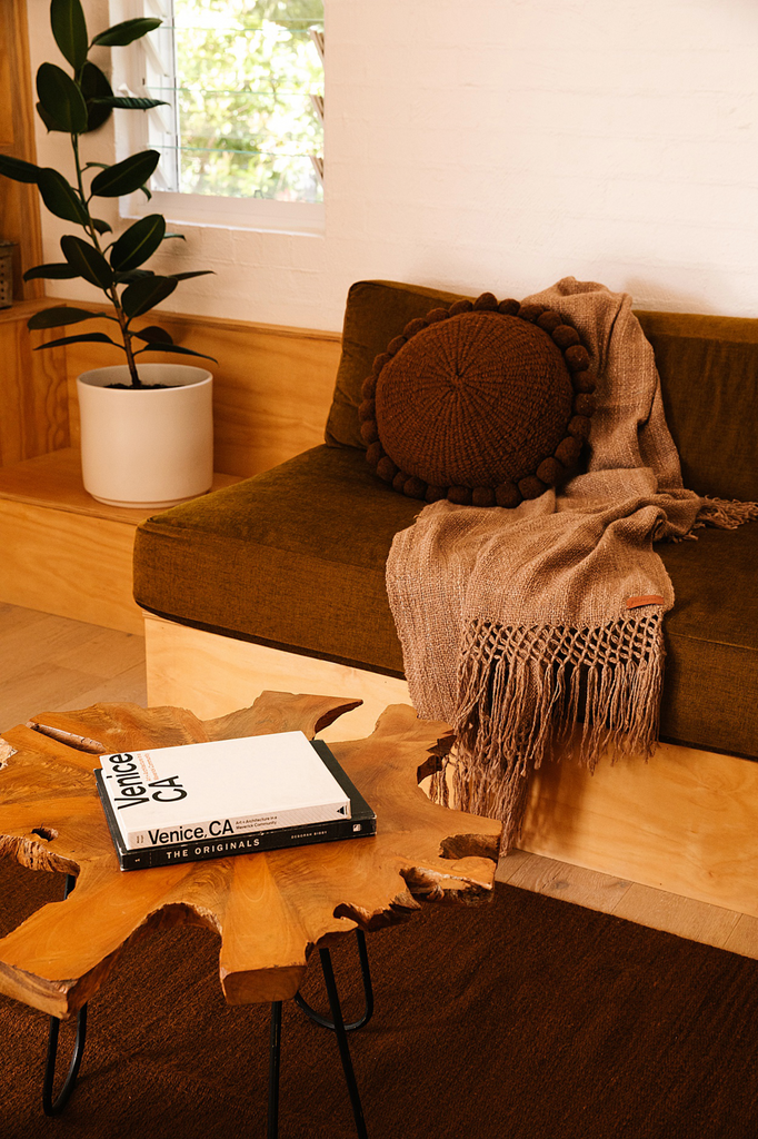 Puna Llama Throw | Oat