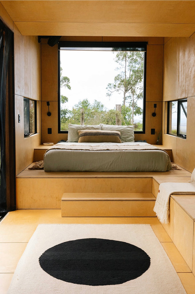 Sol | Black & Natural