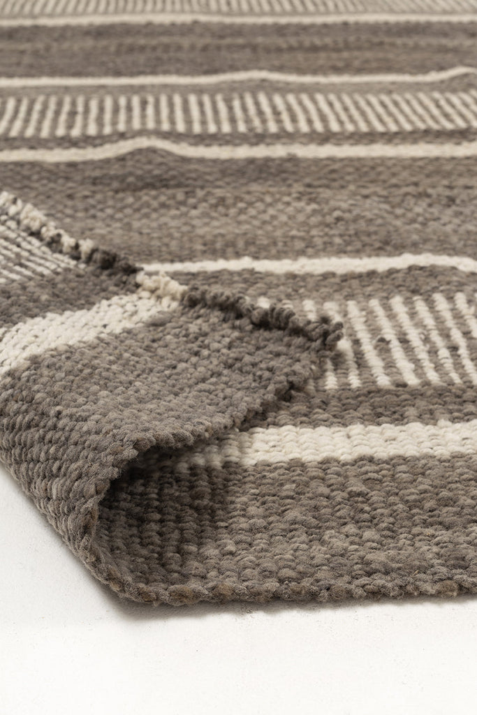 Clemencia | Grey & Natural