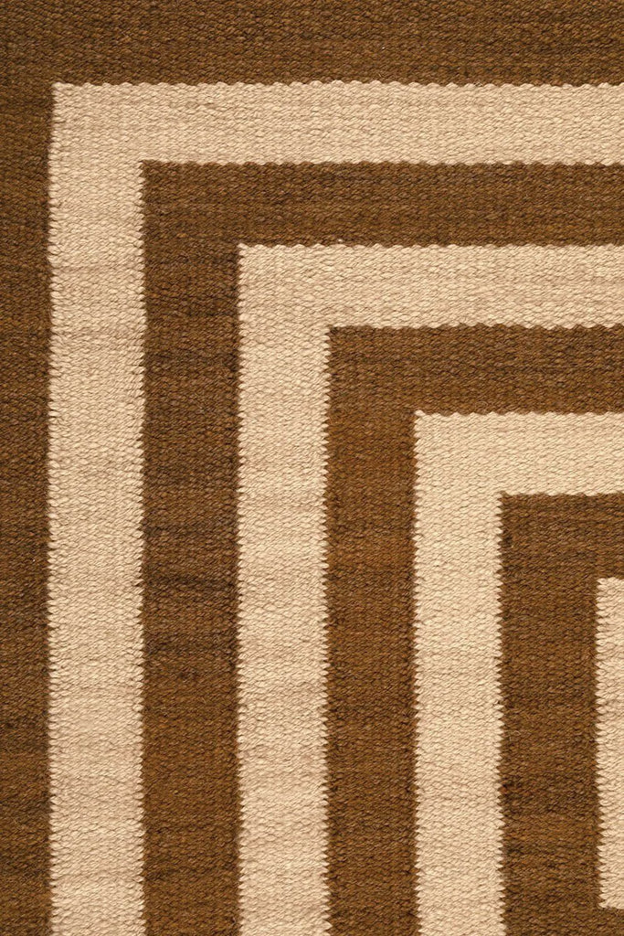 Spirals | Chestnut & Camel