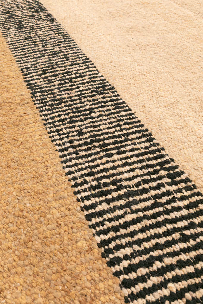 Nicola | Sand, Latte & Black