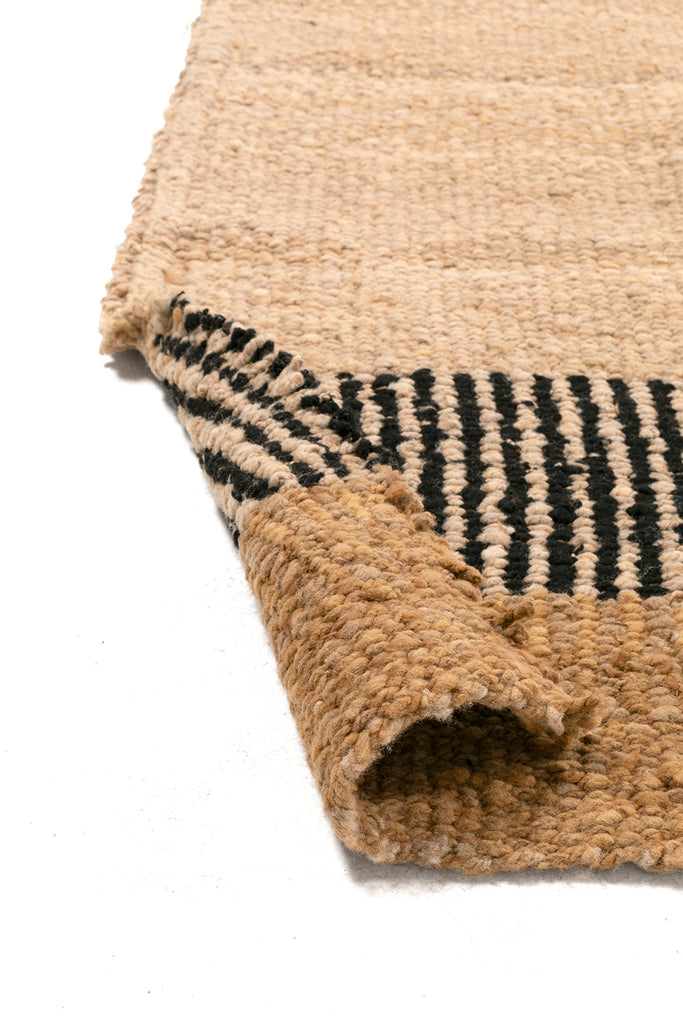 Nicola | Sand, Latte & Black