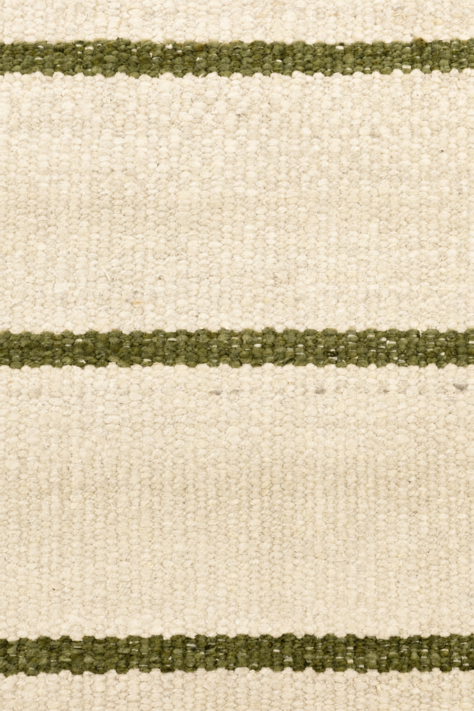 Tomasa | Natural White & Moss