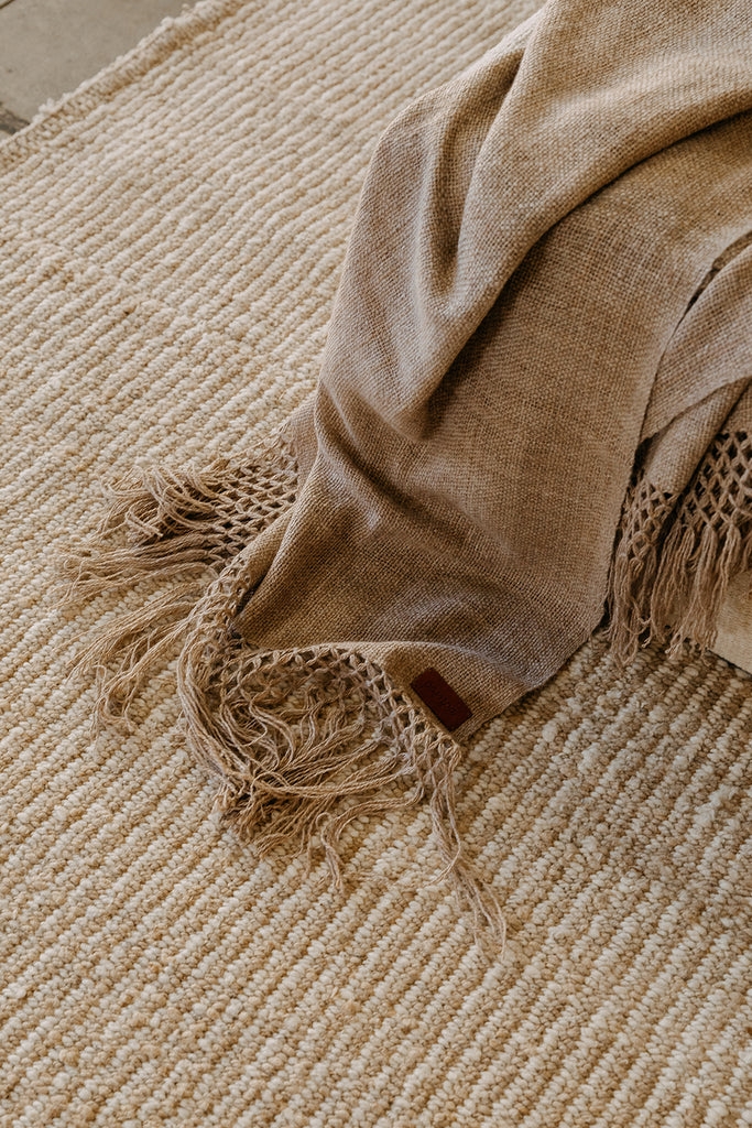 Puna Llama Throw | Oat