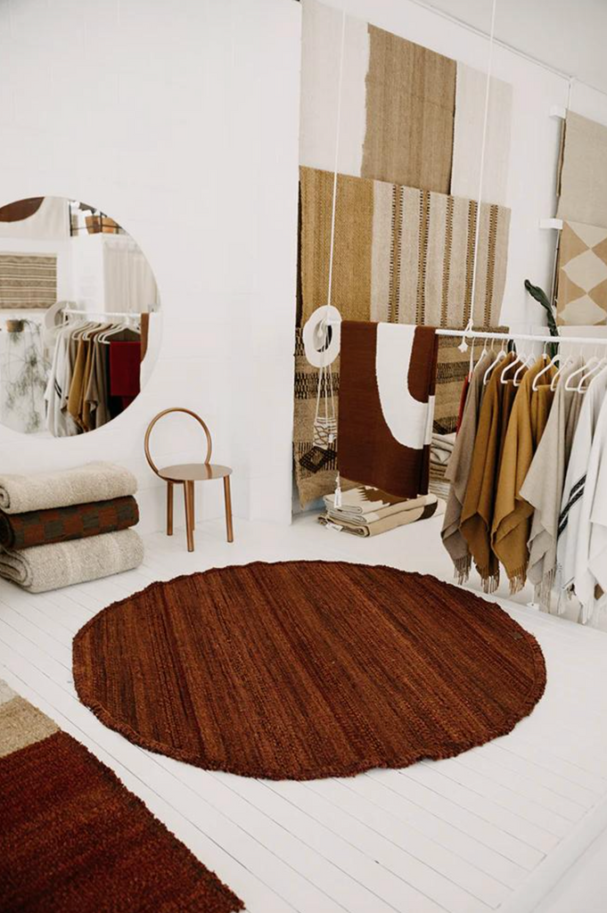 Classica Round Rug | Burgundy
